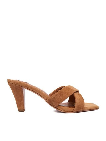 GINO ROSSI Klapki EO-GL95F-970 Brązowy. Brązowe klapki Gino Rossi, bez wzorów, z materiału, bez obcasa. Za 329,99 zł.