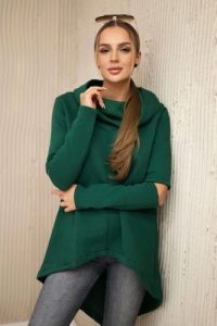 Bluza ocieplana z dłuższym tyłem ciemno zielona. Zielone bluzy KESI, l, bez wzorów, z bawełny, bez kaptura. Za 198,65 zł.
