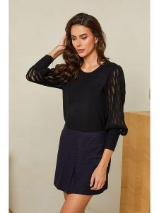 Soft Cashmere Sweter w kolorze czarnym rozmiar: 38/40. Czarne swetry oversize Soft Cashmere, bez wzorów, z kaszmiru, bez ramiączek. Za 177,10 zł.