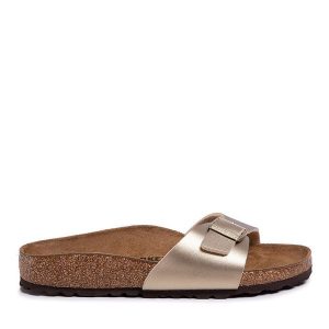 Klapki Birkenstock. Żółte klapki Birkenstock, bez wzorów, bez obcasa. Za 279,99 zł.