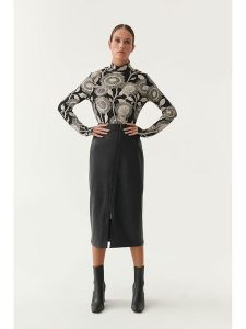 TATUUM Spódnica w kolorze czarnym ze skóry syntetycznej rozmiar: 36. Czarne spódnice Tatuum, na co dzień, bez wzorów, ze skóry, midi. Za 114,44 zł.