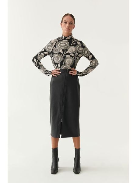 TATUUM Spódnica w kolorze czarnym ze skóry syntetycznej rozmiar: 36. Czarne spódnice Tatuum, na co dzień, bez wzorów, ze skóry, midi. Za 114,44 zł.