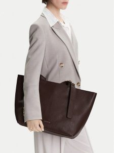 Lasocki Torebka Lasocki-CEO-LSK-L-012-08 Brązowy. Brązowe shopper bag Lasocki, bez wzorów, ze skóry, bez dodatków. Za 199,99 zł.