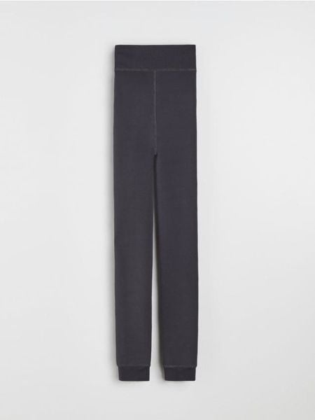 Legginsy z ociepleniem - szary. Szare legginsy Sinsay, bez wzorów. Za 29,99 zł.