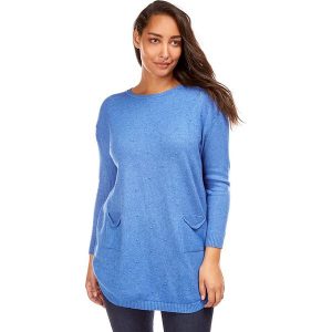 Sweter w kolorze niebieskim. Niebieskie swetry oversize marki Cashmere Curve, z kaszmiru, z okrągłym kołnierzem. W wyprzedaży za 129,95 zł.