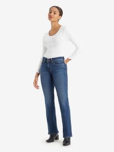 Levi's Dżinsy - Flare fit - w kolorze granatowym rozmiar: W25/L32. Niebieskie jeansy Levi's®, z aplikacjami. Za 162,87 zł.