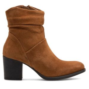 Botki Lasocki. Brązowe botki Lasocki, bez wzorów, bez obcasa, na słupku, bez zapięcia. Za 269,99 zł.