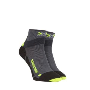 Skarpety biegowe X-Socks Run Discovery 4.0. Czarne skarpetki X-Socks, bez wzorów. Za 90,00 zł.