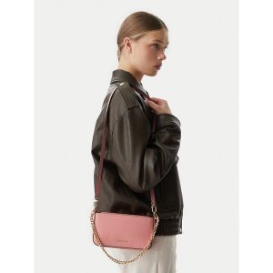 Torebka MICHAEL Michael Kors. Czerwone torebki klasyczne MICHAEL Michael Kors, bez wzorów, bez dodatków. Za 693,99 zł.