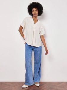 Apricot Bluzka w kolorze białym rozmiar: XL. Białe bluzki Apricot, xl, bez wzorów, bez kołnierzyka, bez ramiączek. Za 65,85 zł.