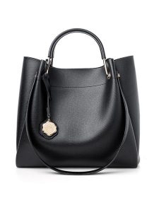 Vince Camuto Torebka "Sicilia" w kolorze czarnym - 32 x 28 x 14 cm rozmiar: onesize. Czarne torebki klasyczne Vince Camuto, bez wzorów, z materiału, na ramię, bez dodatków. Za 200,45 zł.