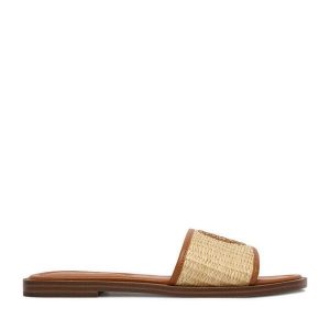 Klapki Beverly Hills Polo Club. Brązowe klapki Beverly Hills Polo Club, bez wzorów, bez obcasa. Za 139,99 zł.