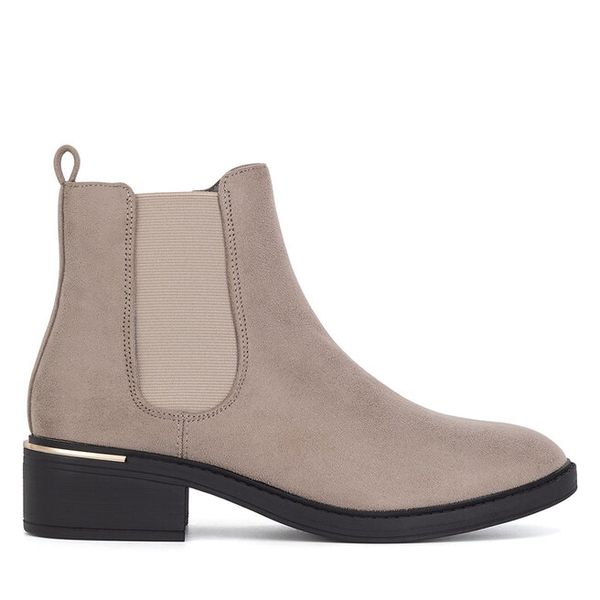 Botki Clara Barson. Brązowe botki Clara Barson, bez wzorów, bez obcasa, na płaskiej podeszwie, bez zapięcia. Za 139,99 zł.