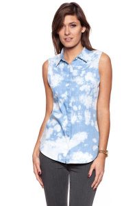 KOSZULA JEANSOWA DAMSKA WRANGLER S/L FADE BLOUSE TIE-DYED W5211LWBE. Niebieskie koszule Wrangler, l, bez wzorów, z jeansu, bez kołnierzyka, bez ramiączek. Za 99,99 zł.