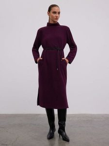 BGN Sukienka w kolorze fioletowym rozmiar: 36. Różowe sukienki BGN, na co dzień, bez wzorów, ze skóry, bez kołnierzyka, bez ramiączek, midi, proste. Za 135,49 zł.