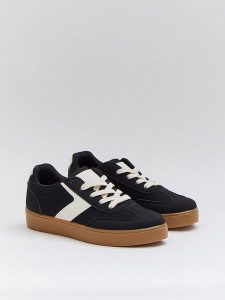 Bellucci Sneakersy w kolorze czarnym rozmiar: 36. Czarne trampki Bellucci, bez wzorów, bez zapięcia. Za 91,77 zł.