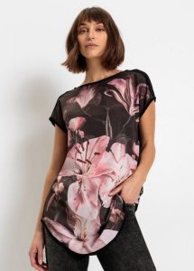 T-shirt z nadrukiem, z miękkiej mieszanki wiskozy. Czarne t-shirty bonprix, bez wzorów, z wiskozy, bez kołnierzyka, bez ramiączek. Za 79,99 zł.