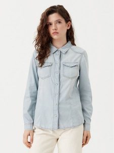 ONLY Koszula jeansowa Alexa 15315185 Błękitny Regular Fit. Niebieskie koszule ONLY, s, bez wzorów, z bawełny, bez kołnierzyka, bez ramiączek. Za 79,99 zł.