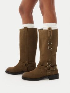 G-Star Raw Kozaki CEO-WI45-CHRISTIAN-02 Khaki. Brązowe kozaki G-Star, bez wzorów, z nubiku, bez obcasa, na płaskiej podeszwie, bez zapięcia. Za 599,99 zł.