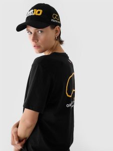 4F Czapka z daszkiem snapback uniseks 4F x Drift Masters - czarna S/M. Czarne czapki 4f, bez wzorów, z bawełny. W wyprzedaży za 79,99 zł.