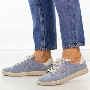 Niebieskie skórzane półbuty damskie Filippo Dp6738/26. Niebieskie półbuty Filippo, na lato, bez wzorów, z jeansu, bez obcasa, na płaskiej podeszwie, bez zapięcia. Za 229,00 zł.