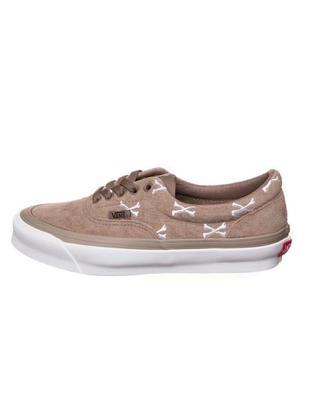 Vans Skórzane sneakersy w kolorze jasnobrązowym rozmiar: 38,5. Brązowe trampki Vans, bez wzorów, z materiału, bez zapięcia. Za 162,11 zł.