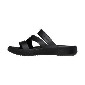 Klapki plażowe damskie Crocs Getaway Strappy. Czarne klapki Crocs, bez wzorów, bez obcasa. W wyprzedaży za 87,98 zł.