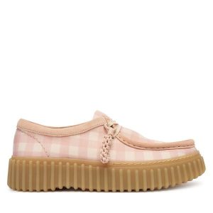 Półbuty Clarks. Czerwone półbuty Clarks, bez wzorów, bez obcasa, na płaskiej podeszwie, bez zapięcia. Za 441,99 zł.