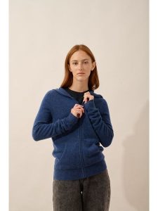 Just Cashmere Kaszmirowy kardigan "Debbie" w kolorze granatowym rozmiar: XL. Niebieskie kardigany Just Cashmere, z kaszmiru. Za 413,99 zł.