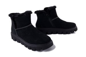 RIEKER Revolution W2071-00 black, botki damskie. Czarne botki Rieker, na zimę, bez wzorów, z wełny, bez obcasa, bez zapięcia. Za 479,90 zł.