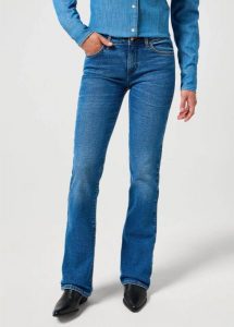 DAMSKIE SPODNIE WRANGLER BOOTCUT VINTAGE BLUE 112356394. Niebieskie jeansy Wrangler, bez wzorów, z jeansu. Za 199,99 zł.
