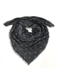 MILANO AMOUR Szal w kolorze czarnym - 150 x 150 cm rozmiar: onesize. Czarne szaliki MILANO AMOUR, bez wzorów, z materiału. Za 214,19 zł.