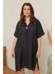 Curvy Lady Sukienka w kolorze czarnym rozmiar: 44/46. Czarne sukienki Curvy Lady, bez wzorów, klasyczne, bez kołnierzyka, bez ramiączek, midi. Za 127,35 zł.