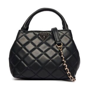 Torebka Guess. Czarne kuferki Guess, z aplikacjami, bez dodatków. Za 544,99 zł.