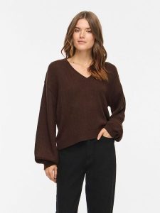 Vila Sweter "Ioa" w kolorze brązowym rozmiar: S. Brązowe swetry oversize Vila, s, bez wzorów, bez ramiączek. Za 124,95 zł.