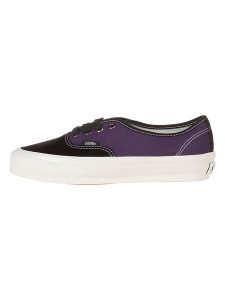 Vans Sneakersy w kolorze fioletowo-czarnym rozmiar: 38. Czarne trampki Vans, bez wzorów, bez zapięcia. Za 153,71 zł.