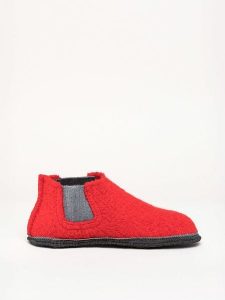 Kitz pichler Kapcie w kolorze czerwonym rozmiar: 46. Czerwone kapcie Kitz-Pichler, bez wzorów, z materiału. Za 143,99 zł.