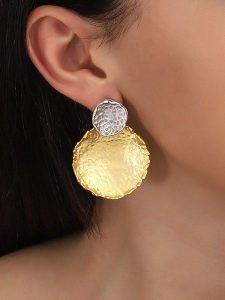 Lodie Silver Pozłacane kolczyki-wkrętki rozmiar: onesize. Szare kolczyki Lodie Silver, pozłacane. Za 94,45 zł.