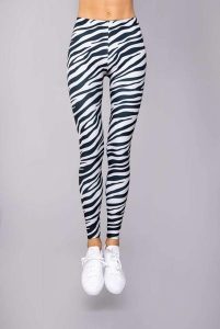 Legginsy sportowe damskie DEEP TRIP Zebra. Czarne legginsy DEEP TRIP, bez wzorów, z elastanu. Za 179,00 zł.