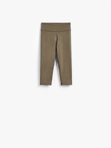 Legginsy capri - ciemnozielony. Zielone legginsy Reserved, bez wzorów, z dzianiny. Za 69,99 zł.