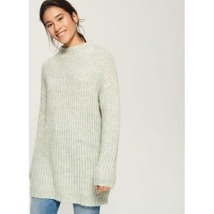 Długi sweter oversize - Wielobarwn. Swetry oversize marki Sinsay. W wyprzedaży za 59,99 zł.
