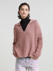 G-Star Sweter w kolorze jasnoróżowym rozmiar: S. Różowe swetry oversize G-Star, s, bez wzorów, z wełny, bez ramiączek. Za 250,35 zł.