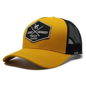 Czapka Trucker - 5 Paneli / Z recyklingu / Jeden rozmiar (Musztardowy/Czarny). Czarne czapki SURF MONKEY, z aplikacjami, z bawełny. Za 135,96 zł.