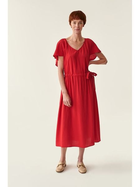 TATUUM Sukienka w kolorze czerwonym rozmiar: 44. Czerwone sukienki Tatuum, bez wzorów, bez kołnierzyka, bez ramiączek, maxi. Za 126,75 zł.