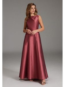 SWING Sukienka w kolorze czerwonym rozmiar: 38. Czerwone sukienki Swing, bez wzorów, bez kołnierzyka, bez ramiączek, maxi. Za 457,45 zł.