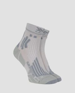 Skarpety biegowe X-Socks Run Speed Two 4.0. Szare skarpetki X-Socks, bez wzorów, z materiału. Za 90,00 zł.