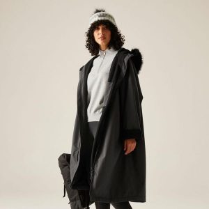 Unisex dla dorosłych wodoodporny szlafrok do zmiany. Brązowe kurtki Regatta, bez wzorów, bez kaptura. Za 463,00 zł.