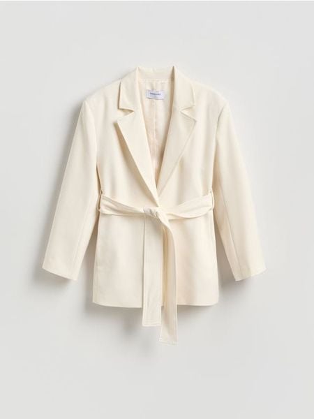 Marynarka z paskiem - złamana biel. Marynarki i żakiety Reserved, l, bez wzorów, z tkaniny. Za 299,99 zł.