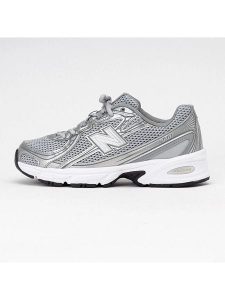 New Balance Sneakersy "740" w kolorze srebrnym rozmiar: 36. Szare trampki New Balance, bez wzorów, bez zapięcia. Za 461,21 zł.
