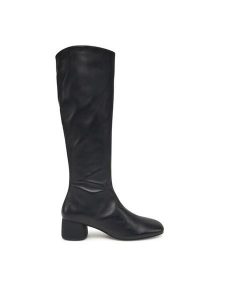 Vagabond Shoemakers Kozaki Livia 5856-001-20 Czarny. Czarne kozaki Vagabond Shoemakers, bez wzorów, ze skóry, bez obcasa, na słupku, bez zapięcia. Za 779,99 zł.